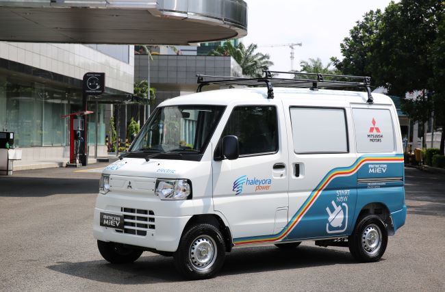 Ilustrasi mobil listrik Minicab-MiEV dari Mitsubishi