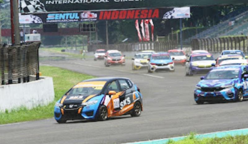 Debut menjanjikan pengusaha muda H Ahmad Yudhistira pada balap mobil ISSOM 2022 di Sentul International Circuit, Bogor