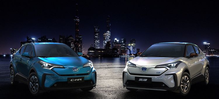 Dua mobil hybrid Toyota yang mengalami gangguan produksi di Tiongkok