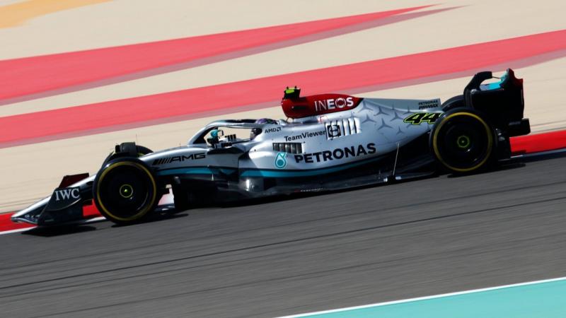 Mercedes W13 di GP Bahrain, diprediksi masih berat di GP Arab Saudi pekan ini. (Foto: racingnews365)