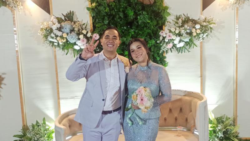 Fachri Ilham, Manager Operasional Toyota Gazoo Racing Indonesia menikah dengan teman sekantornya dulu. (foto: sya)