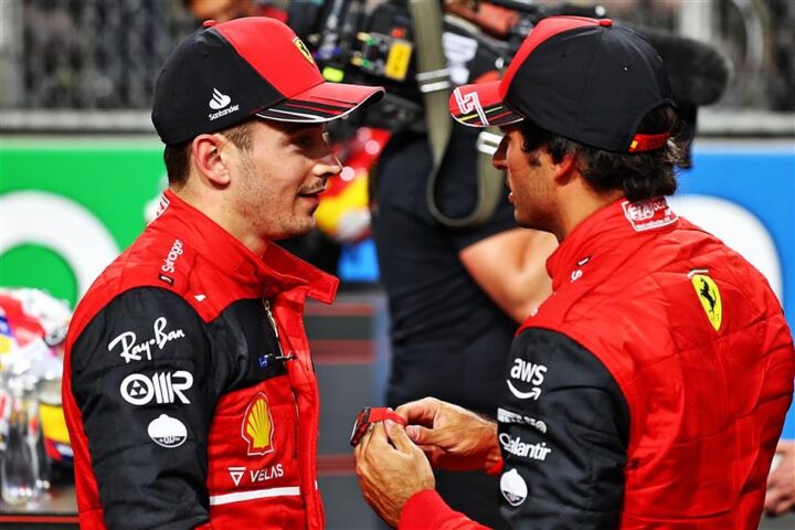 Duo pembalap Ferrari Charles Leclerc dan Carlos Sainz, tren positif menuju GP Australia. (Foto: formula1news)