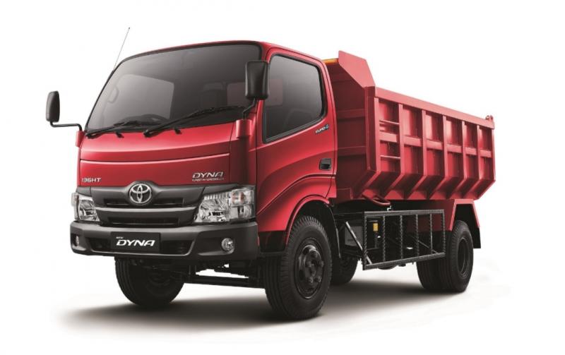 Toyota New Dyna kini tamlpil lebih modern, andalan Toyota di segmen kendaraan niaga