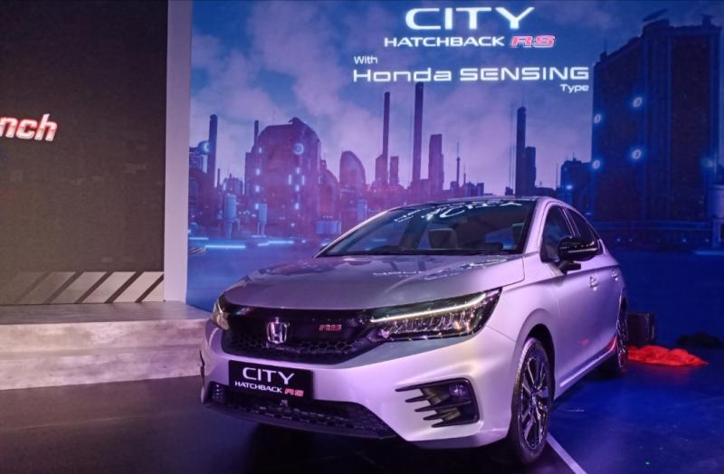 Varian terbaru Honda City Hatchback RS yang dilengkapi dengan teknologi keselamatan canggih Honda SENSINGTM