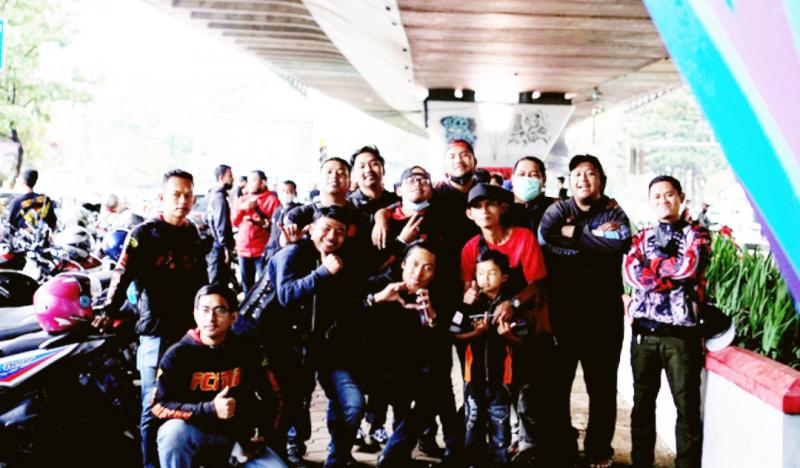 Forum Club Motor Bandung Hiasi Ramadhan Dengan Rolling Thunder dan Berbagi Kepada Masyarakat