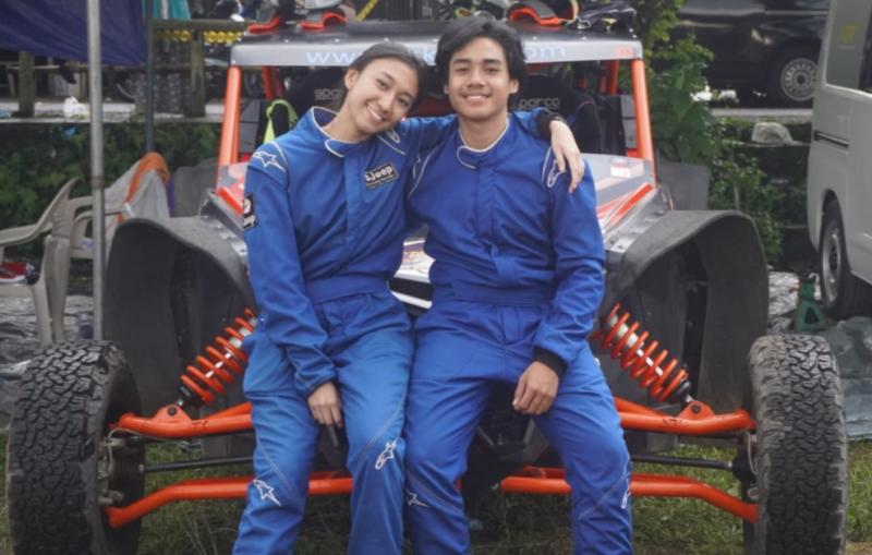 Bintang Barlean dan Tiffiany Barlean, transfer ilmu dari adik kepada sang kakak di Sprint Rally Piala Raja Jogja 2022. (foto : Pulang Menang)
