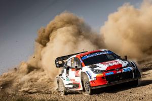 Elfyn Evans (Inggris/Toyota Gazoo Racing) untuk sementara teratas di Rally Portugal 2022. (Foto: wrc)