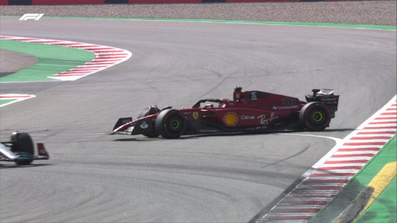 Insiden saat mobil Charles Leclerc melintir di sesi penentuan kualifikasi GP Spanyol 2022. (Foto: f1)