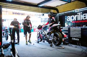 Alat dan instrumen profesional BETA menjadi tulang punggung peralatan di servis teknisi, mekanik serta sponsor resmi Aprilia Racing di MotoGP 2022. 