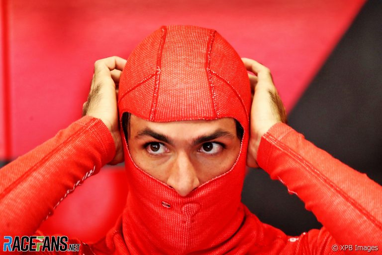 Carlos Sainz (Spanyol/Ferrari), belum menyatu dengan F1-75.. (Foto: racefans)