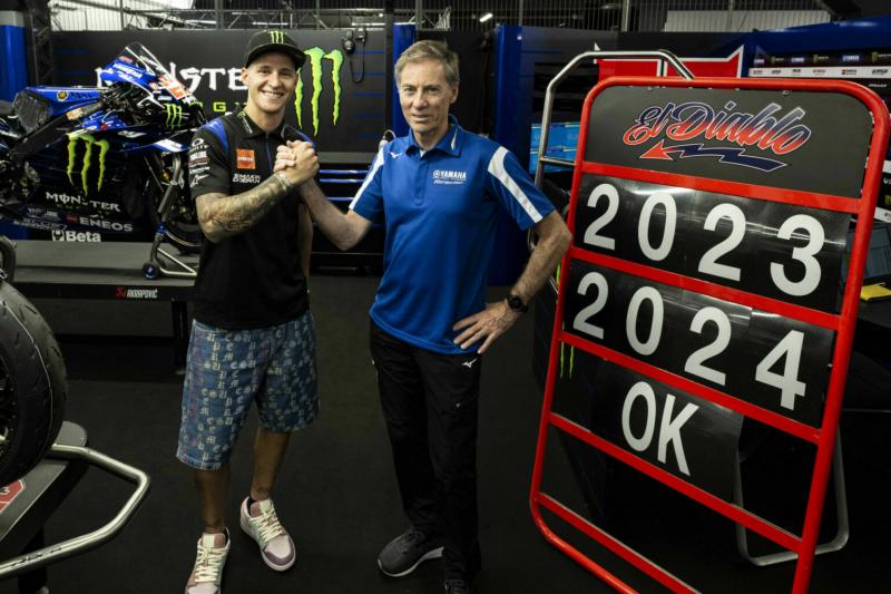 Fabio Quartararo dan bos Yamaha Lin Jarvis, semua OK hingga akhir musim 2024. (Foto: yamaha)