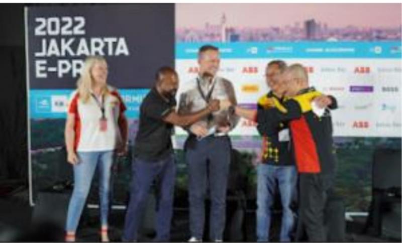 DHL mendukung balapan level dunia Jakarta E-Prix 2022 sebagai Mitra Logistik Resmi