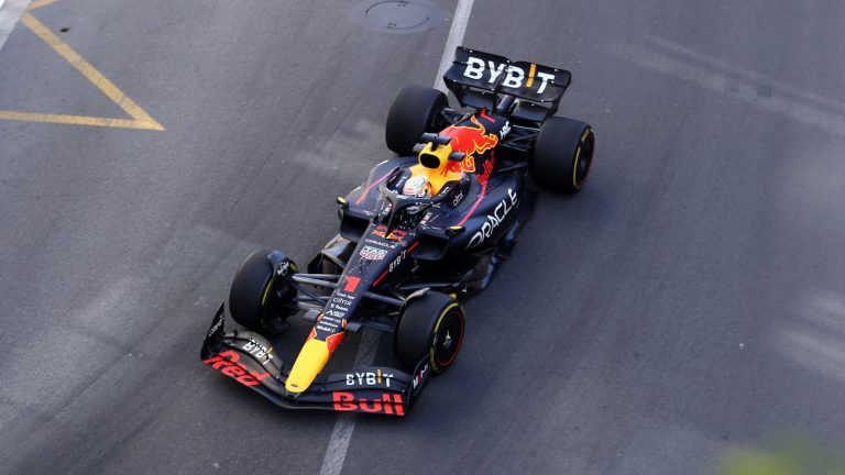 RB18 besutan Max Verstappen, dinilai buruk saat tarung di GP Monaco. (Foto: planetf1)
