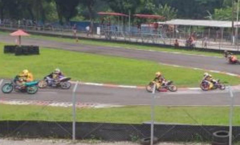 Suasana latihan kejurnas balap motor Oneprix Championship 2022 di SIKC Bogor, Kamis (9/6/2022) kemarin
