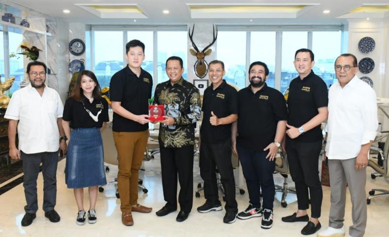 Bamsoet saat menerima Biker World Indonesia di kantor IMI Pusat Jakarta hari ini melaporkan rencana 2nd Wonderful Indonesia Motorbike Touring 2022