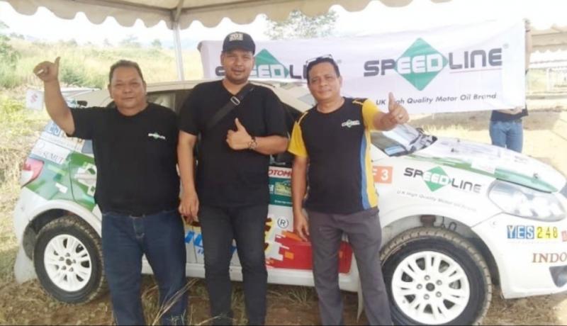 Dari kiri bang Ucok Syariful Adil, Ryan (perwakilan oli Speedline) dan Eddy WS, uji performa mobil di Stage Park Sprint Rally