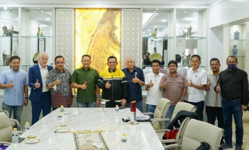 Bamsoet didampingi para pengurus IMI Pusat menerima Gubernur Kepulauan Riau Ansar Ahmad di Jakarta, Sabtu (18/6/2022)