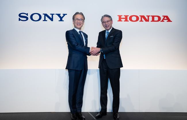Petinggi Honda dan Sony yang akan mengambangkan mobil listrik bersama untuk kemajuan mobitas dunia