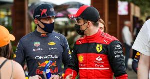 Charles Leclerc (Ferrari) dan Max Verstappen (Red Bull Racing),masuk pertaruhan baru  perburuan poin musim 2022 di Silverstone. (Foto: planetf1)