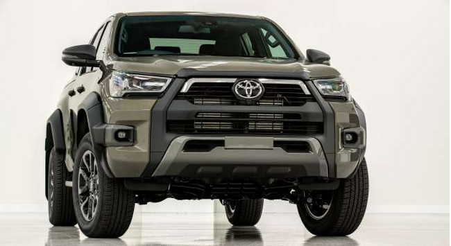 Toyota Hilux spek Australia lebih lebar dengan penambahan banyak fitur pendukung