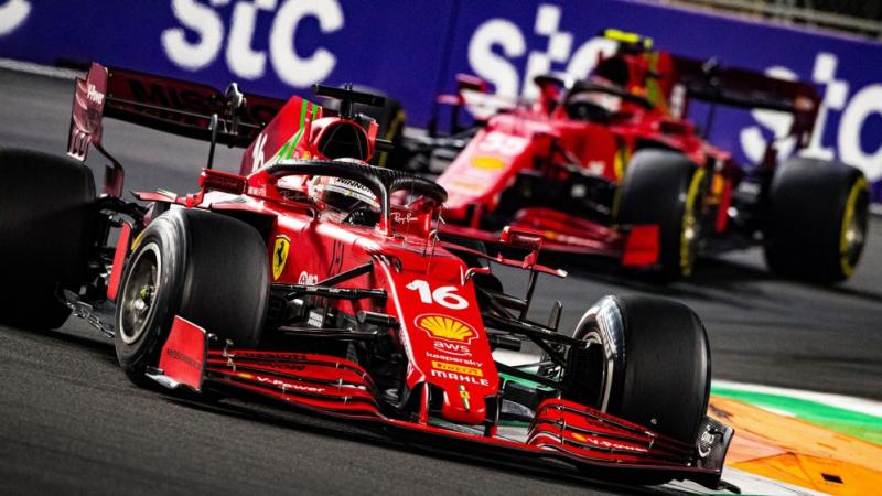 Duel keras sesama Ferrari dianggap tifosi  beresiko dalam pertaruhan di kejuaraan dunia 2022. (Foto: f1)