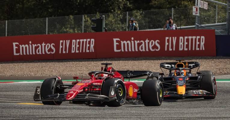 Charles Leclerc tekuk Max Verstappen di kandang tim Red Bull Racing, babak baru kekuatan Ferrari dalam hal top speed. (Foto: ist)