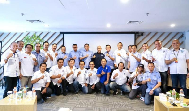 Ketum IMI Pusat Bambang Soesatyo saat sosialisasi aplikasi IMI Gaspol bersama pengelola, pengurus IMI Pusat serta IMI Provinsi