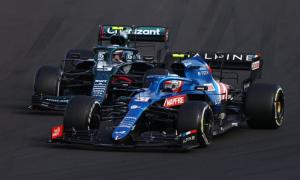 Alpine versus Aston Martin, tahun depan diwarnai dendam gegara Fernando Alonso. (Foto: theguardian)
