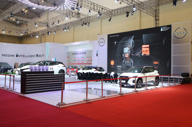 Booth Nissan di GIIAS 2022 hadirkan line up mobil listrik dan model konvensional