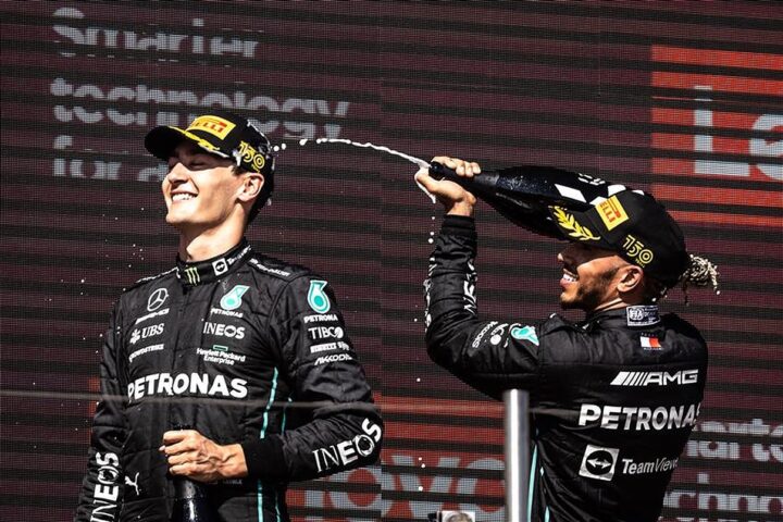 Lewis Hamilton dan George Russell, saatnya songsong kemenangan di 9 race akhir 2022? (Foto: formula1news)