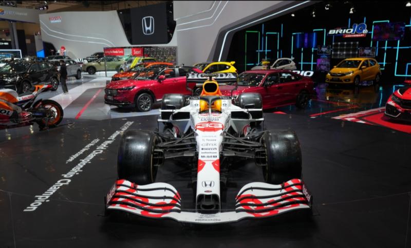 Honda tampilkan teknologi turbo hybrid dengan mobil F1 Red Bull Racing Honda di GIIAS 2022