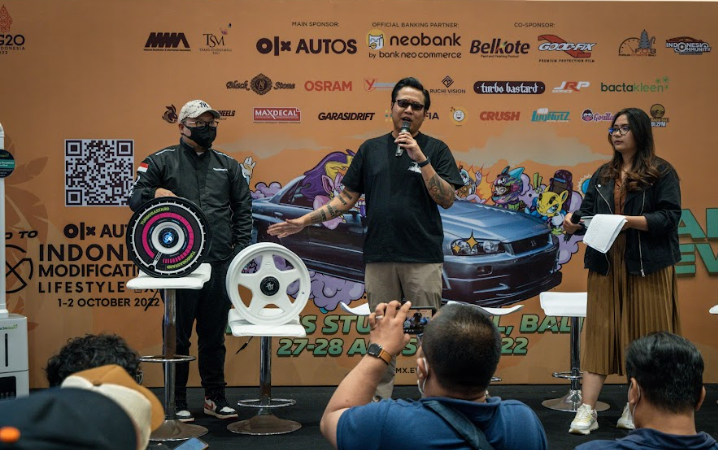 Gofar Hilman memperkenalkan produk velg barunya Turbo Bastard pada ajang rangkaian road to IMX 2022 di Bali