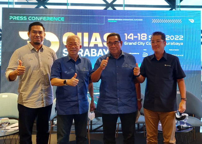 Pare petinggi Gaikindo, Seven dan Astra Financial dalam kolaborasi di GIIAS Surabaya 2022