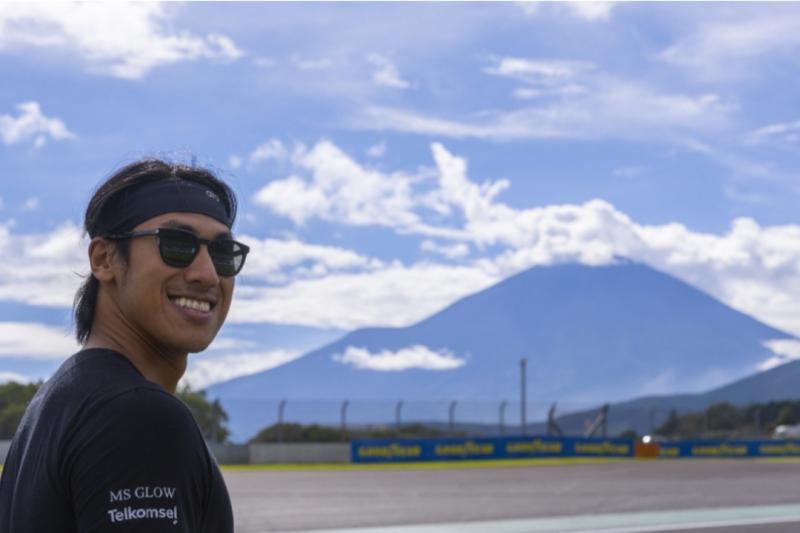 Sean Gelael di siirkuit dengan latar belakang Gunung Fuji bertekad kembali ke jalur kemenangan dari 6 Hours of Fuji di Jepang akhir pekan ini