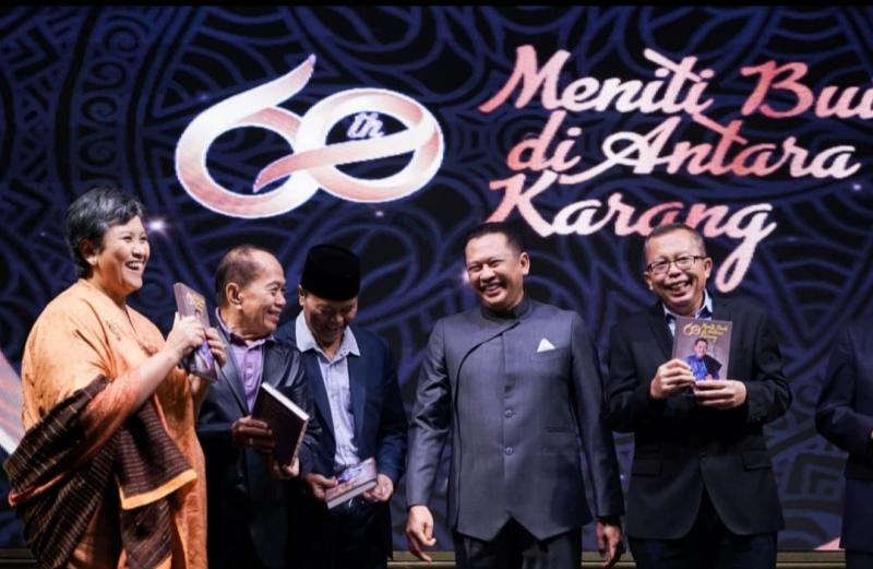 Sejumlah tokoh politik, menteri, Duta Besar hingga komunitas otomotif hadiri peluncuran buku Bamsoet 60 Tahun berjudul Meniti Buih di Antara Karang yang diluncurkan di Bali 