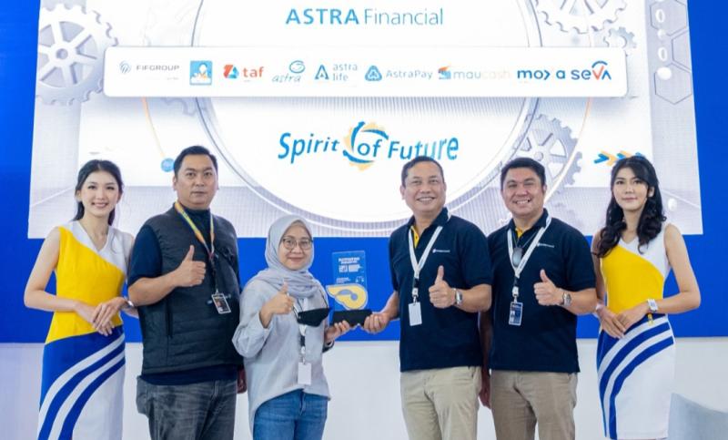 Pencapaian gemilang untuk Astra Financial melalui pendatang baru SEVA sebagai layanan instant approval di ajang pameran otomotif GIIAS 2022 Surabaya. (foto : ist)