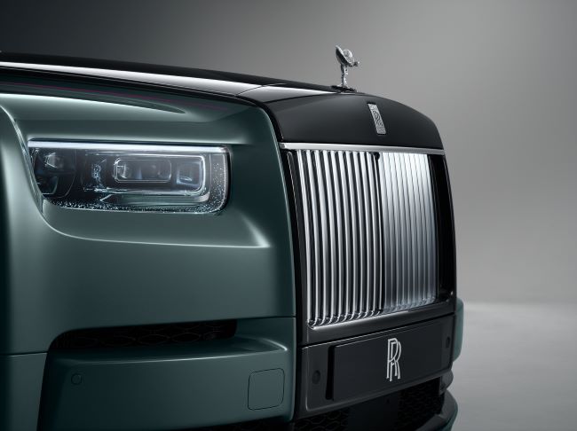 Tampang mewah Rolls-Royce Phantom yang sangat ikonik