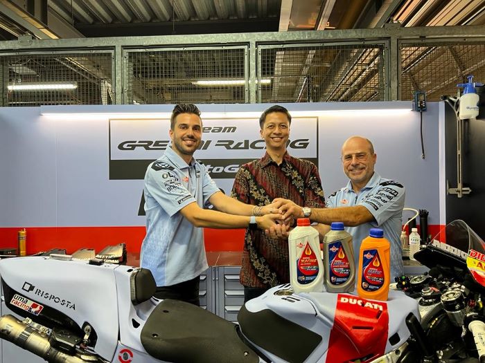 Petinggi Federal Oil dan Tim Gresini Racing resmikan kemitraan lanjutan di MotoGP musim 2023