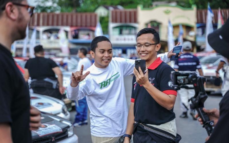 Zharfan Rahmadi (kiri) dan Bimo Pradikto, dua skuad muda Banteng Motorsport yang bakal menjadi generasi emas tim motorsport papan atas Indonesia