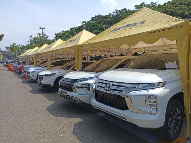 Deretan mobil yang dipajang dalam Adira Sobat Expo 2022