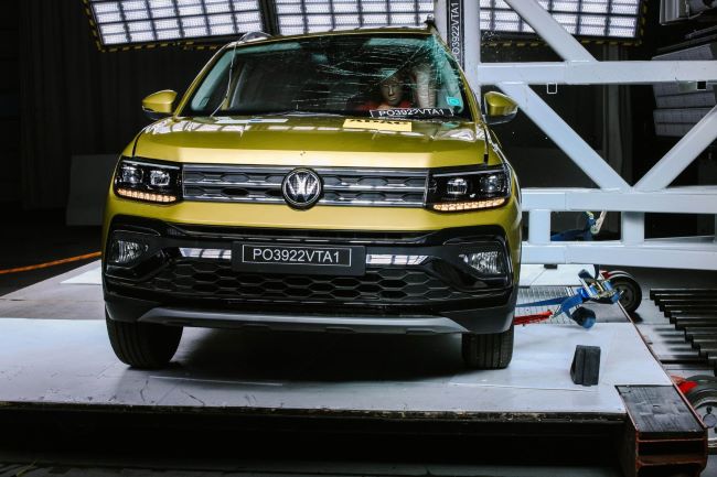Mobil SUV VW Tiguan saat uji tabrak Global NCAP, meraih predikat bintang lima