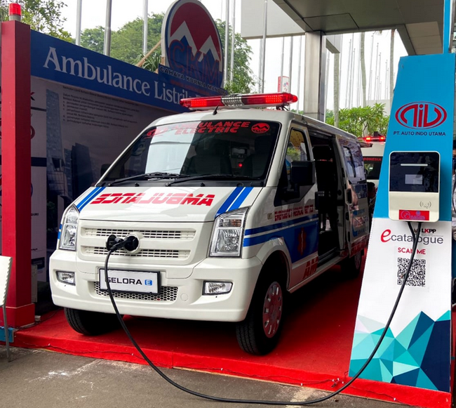 Model Ambulans listrik untuk Rumah Sakit berbasis DFSK Gelora E menjadi yang pertama di Indonesia