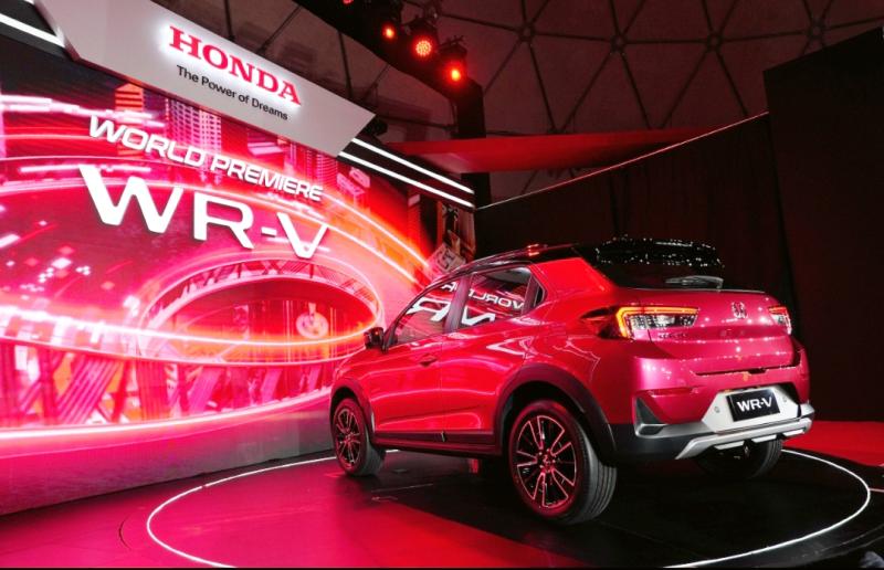 Banyak fitur unggulan dan varian Honda WR-V E CVT yang baru diluncurkan di Dome, SPARK Jakarta hari ini