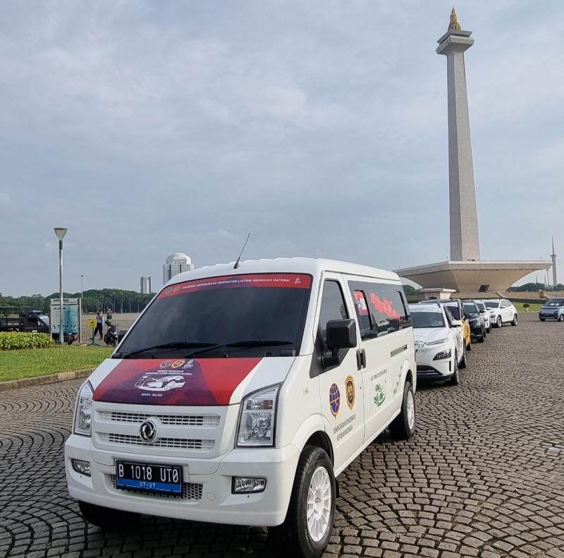 Kampanyekan Kendaraan Listrik, DFSK Gelora E Ikuti Touring Jakarta - Bali Bersama Kemenhub