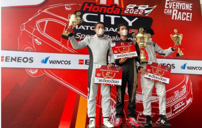 Hendra Bonank dari Difa Kreasi HS Autocar Racing Team menjadi juara Honda City Hatchback RS Speed Challenge 2022 kategori kelas Rising Star, berhak atas hadiah uang Rp 24 juta 