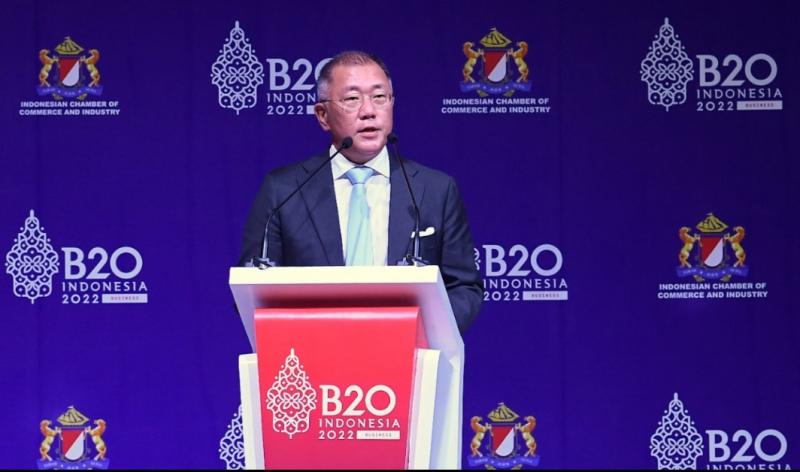 Euisun Chung selaku Executive Chair Hyundai Motor Group ajak ambil langkah sikapi perubahan iklim dan energi di B20 Summit 2022, Nusa Dua, Bali