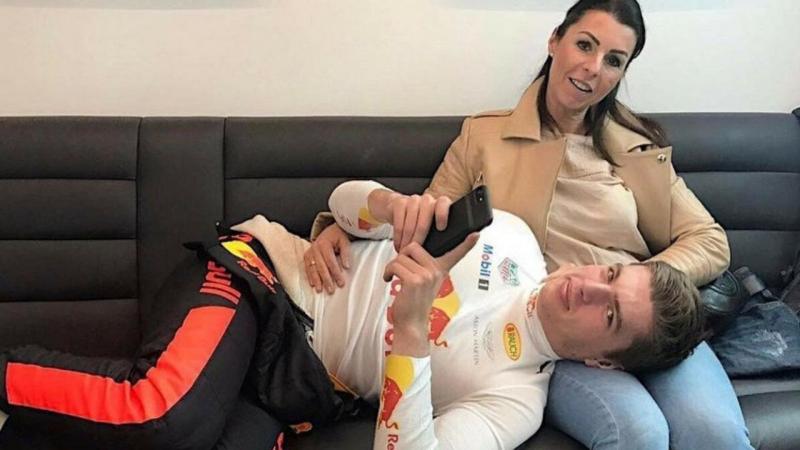 Max Verstappen (Red Bull Racing) bersama sang ibunda Sophie Kumpen (Belgia). (Foto: thesportsrush)