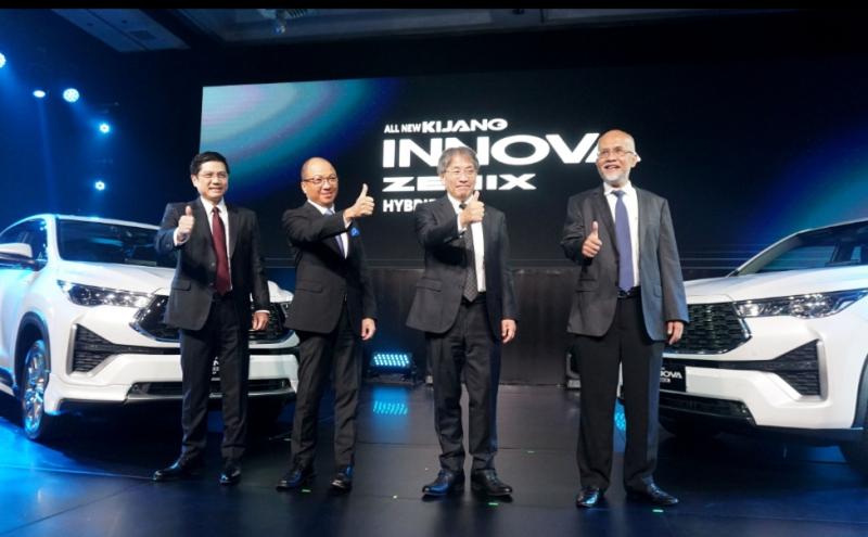 All New Kijang Innova Zenix dalam versi konvensional dan electric diluncurkan di Jakarta hari ini dihadiri Board of Director Toyota Indonesia dan Jepang, sebagai puncak evolusi Kijang untuk era modern