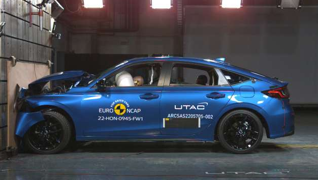 Uji tabrak yang dilakukan pada Honda Civic e:HEV untuk Euro NCAP