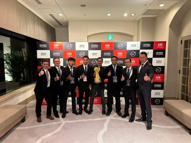 Para mekanik UD Trucks Indonesia juarai Gemba Challenge 2022 di Jepang